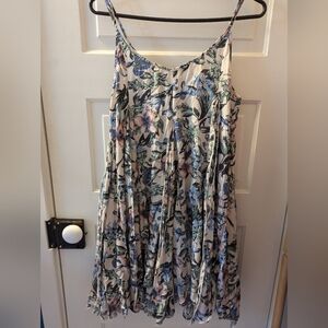 Beautiful and Feminine. Colorful summer Jodifl spaghetti strap dress, size Small